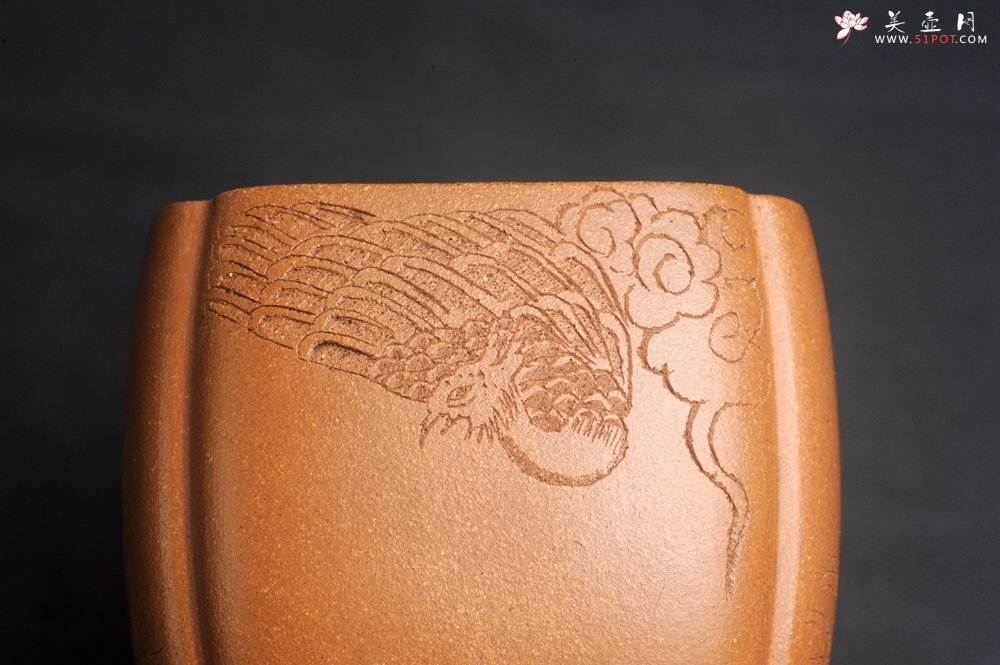 紫砂壶图片：美杯特惠 特好降坡泥 精致四方抽角大号主人杯 四面瑞兽 寓意吉祥 高性价比 - 宜兴紫砂壶网