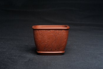 紫砂壶图片：精致降坡泥四方龙凤杯主人杯 茶杯 特文气 - 宜兴紫砂壶网