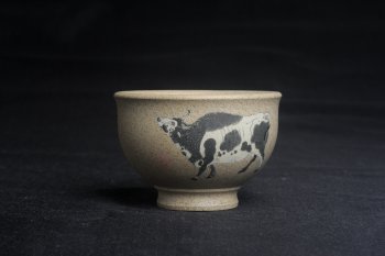 紫砂壶图片：美杯特惠 高温本山段泥 精致牛气冲天主人杯 高性价比 - 宜兴紫砂壶网