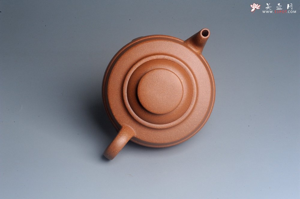 紫砂壶图片：美壶特惠 精致手工茶壶 原矿老段泥三足鼎立紫砂壶茶具 - 宜兴紫砂壶网