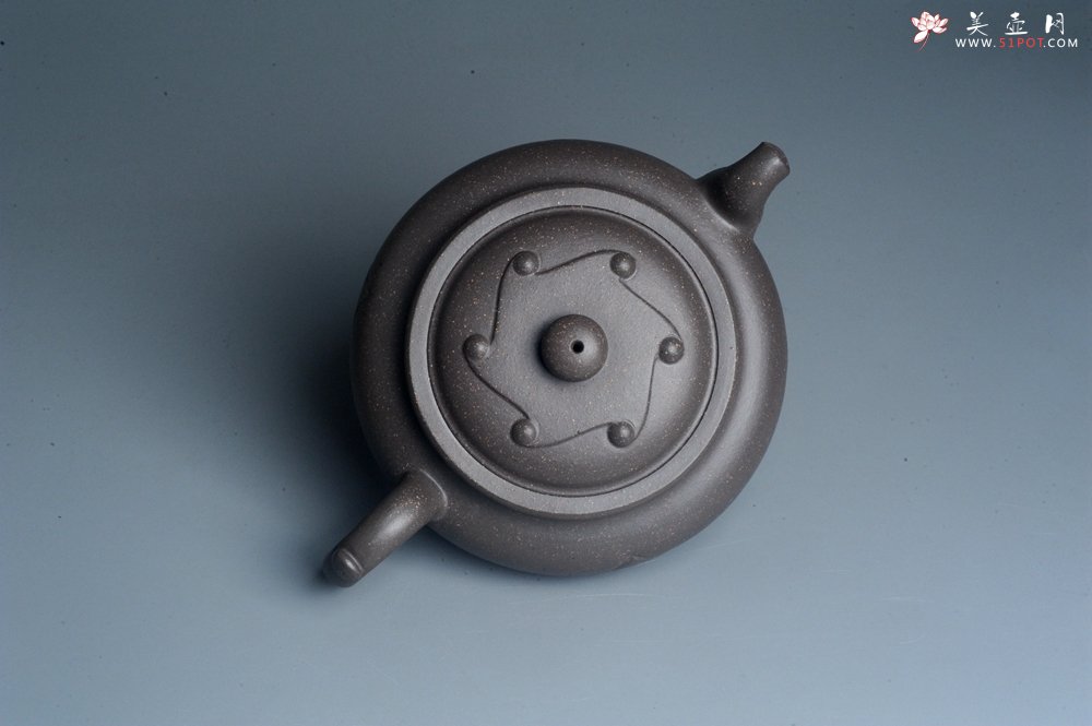 紫砂壶图片：美壶特惠  优质青灰段泥精工三角如意茶壶 茶具 单壶 - 宜兴紫砂壶网