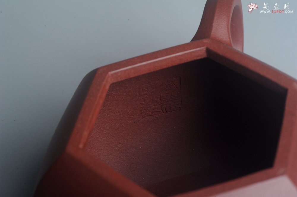 紫砂壶图片：美壶特惠 潜力股凌晨 全手工紫红泥六方西施壶 - 宜兴紫砂壶网