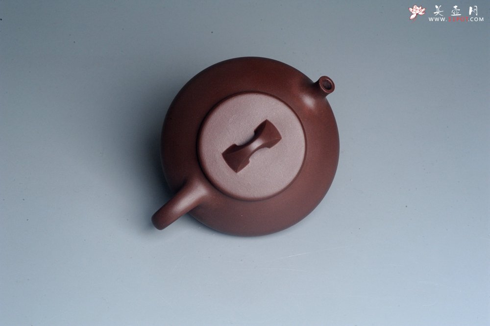 紫砂壶图片：美壶特惠 精致紫泥扁石瓢茶壶 - 宜兴紫砂壶网