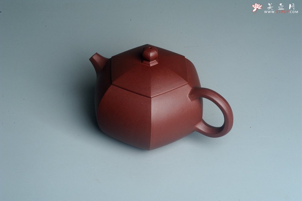 紫砂壶图片：美壶特惠 潜力股凌晨 全手工紫红泥六方西施壶 - 宜兴紫砂壶网
