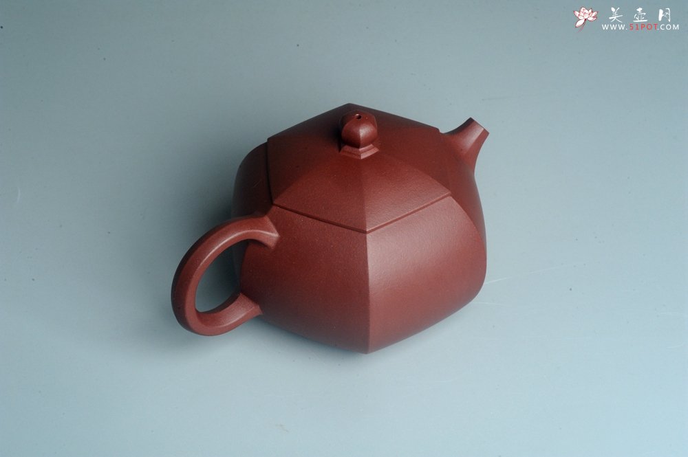 紫砂壶图片：美壶特惠 潜力股凌晨 全手工紫红泥六方西施壶 - 宜兴紫砂壶网