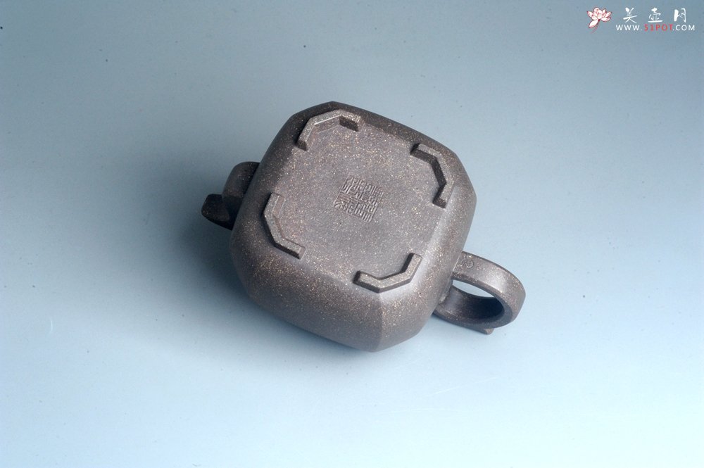 紫砂壶图片：实力派张海艳全手工家藏老青灰段泥精工福临八方壶 气势磅礴 - 宜兴紫砂壶网