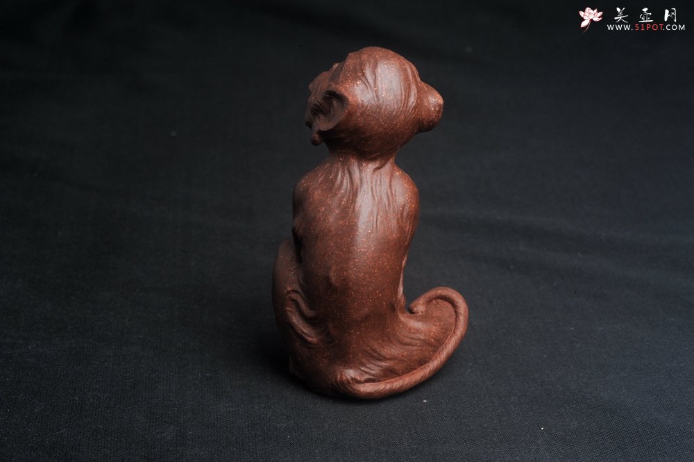 紫砂壶图片：美宠特惠 实力派工艺员姚老师 预计明年升助工 超精品老紫泥紫砂美猴灵猴茶宠 高11cm  肌理丰富生 - 宜兴紫砂壶网