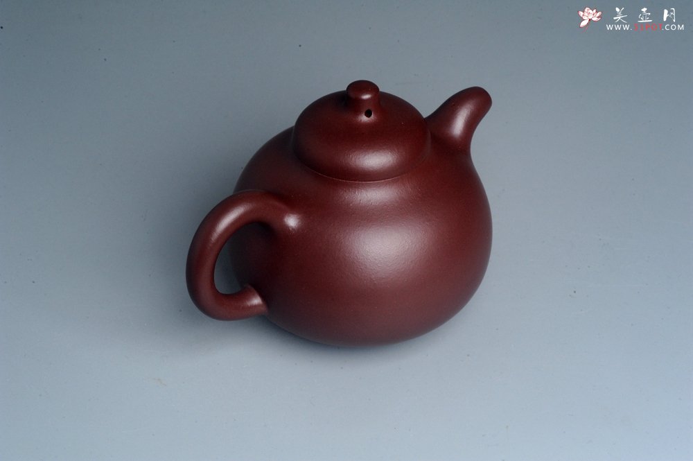 紫砂壶图片：潜力股周小培老师 4号井深井红皮龙 超精致全手工三足乳鼎茶壶 - 宜兴紫砂壶网