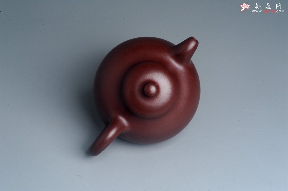 紫砂壶图片：潜力股周小培老师 4号井深井红皮龙 超精致全手工三足乳鼎茶壶 - 宜兴紫砂壶网