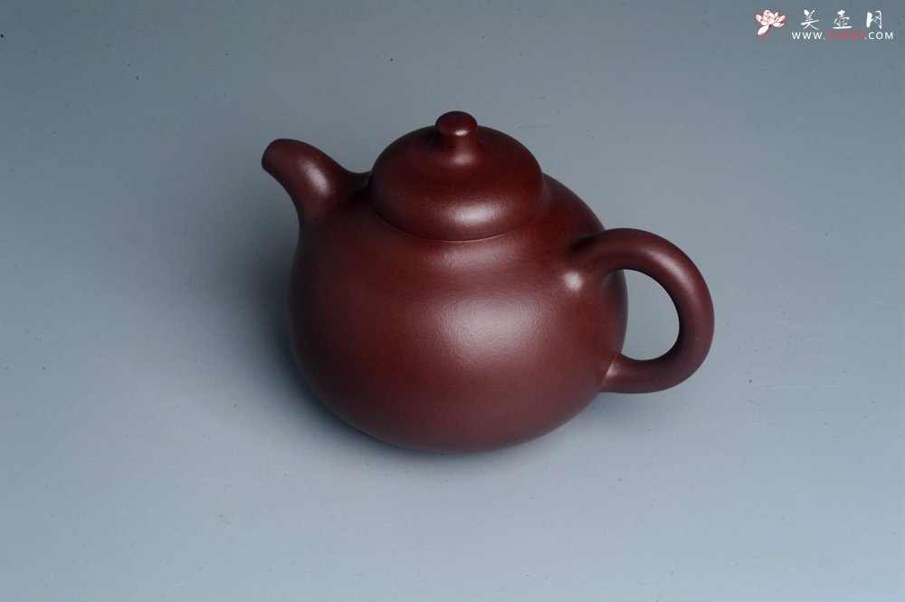 紫砂壶图片：潜力股周小培老师 4号井深井红皮龙 超精致全手工三足乳鼎茶壶 - 宜兴紫砂壶网