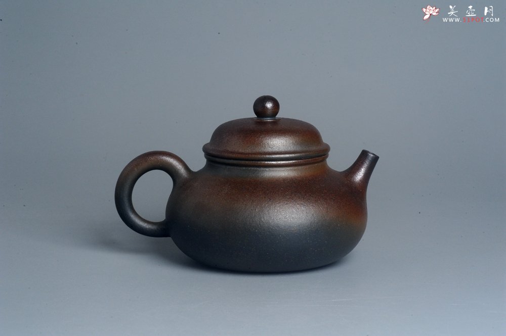紫砂壶图片：美壶特惠 精致柴烧青灰泥容天壶手工紫砂壶 茶壶 茶具 单壶 - 宜兴紫砂壶网