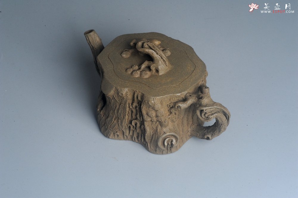 紫砂壶图片：潜力股赵老师 全手工青段松桩壶 松鼠跃然壶盖特有趣 肌理丰富 期待与您结缘 - 宜兴紫砂壶网