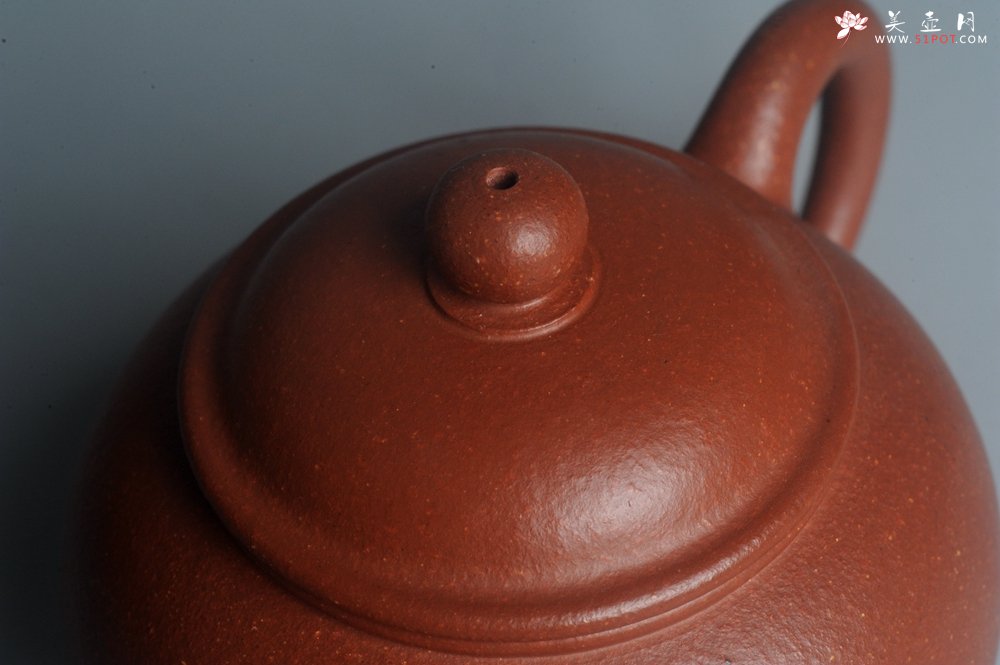 紫砂壶图片：美壶特惠 潜力股殷老师全手工特好降坡泥水平壶 茶人醉爱 - 宜兴紫砂壶网