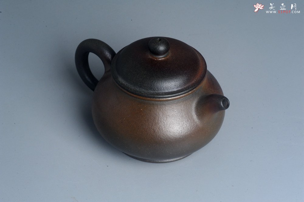 紫砂壶图片：美壶特惠 精致柴烧青灰泥潘壶手工紫砂壶 茶壶 茶具 单壶 - 宜兴紫砂壶网