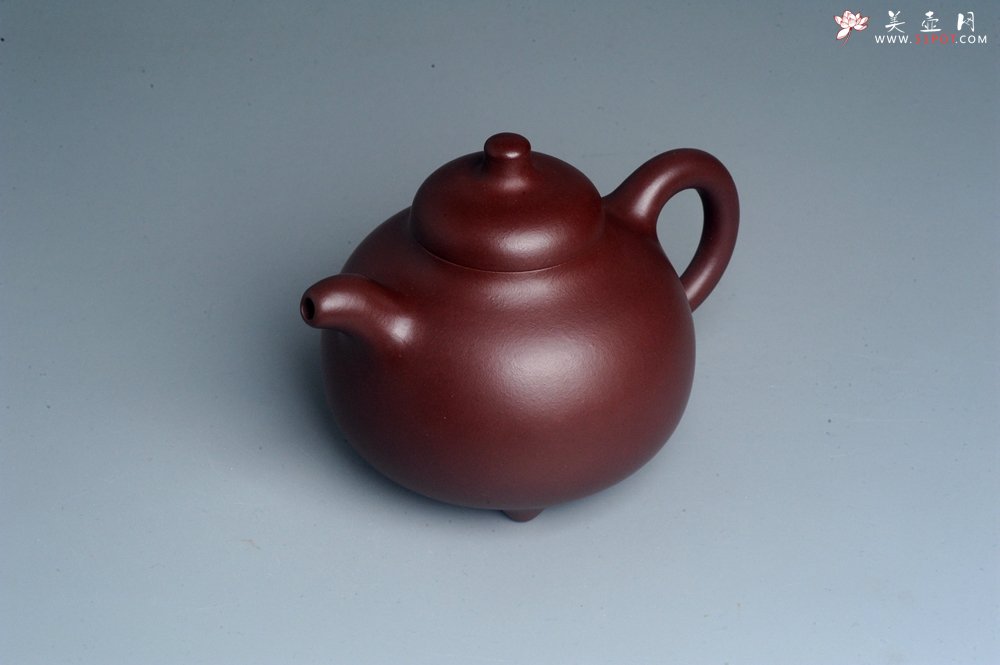 紫砂壶图片：潜力股周小培老师 4号井深井红皮龙 超精致全手工三足乳鼎茶壶 - 宜兴紫砂壶网