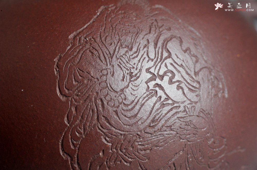 紫砂壶图片：实力派工艺师周斌优质底槽青全手工精工西施茶壶 实力名家刘伟涛装饰 有钱真好 - 宜兴紫砂壶网