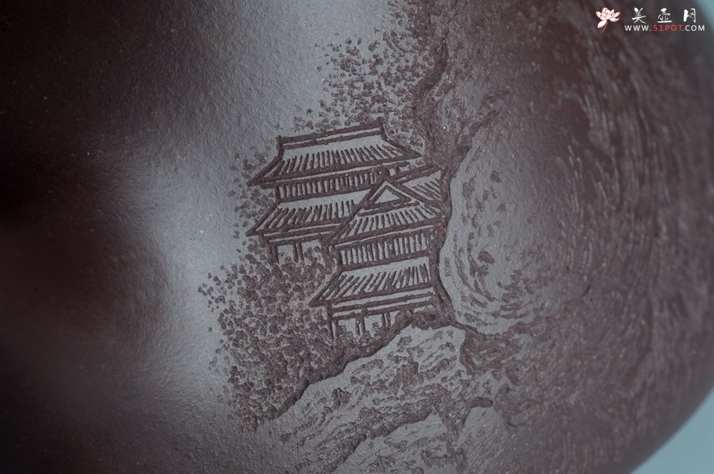 紫砂壶图片：实力派助工周斌 优质底槽青全手工精工 子冶石瓢壶 张听钢精刻山水 青山似欲留人住  香茗何妨为客尝 - 宜兴紫砂壶网