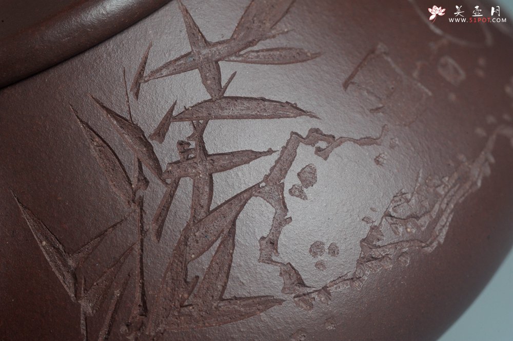 紫砂壶图片：实力派工艺师周斌 优质底槽青全手工精工满瓢壶 陶兴双刀装饰 特文气 玉壶写新竹 烹泉试乳茶 - 宜兴紫砂壶网