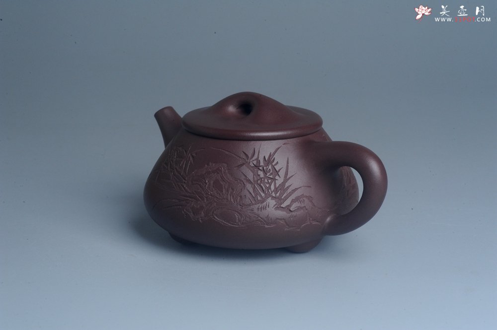 紫砂壶图片：实力派工艺师周斌 优质底槽青全手工精工满瓢壶 刘伟涛徒昊然装饰兰草图 一香已足压千红 - 宜兴紫砂壶网