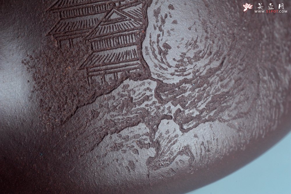 紫砂壶图片：实力派助工周斌 优质底槽青全手工精工 子冶石瓢壶 张听钢精刻山水 青山似欲留人住  香茗何妨为客尝 - 宜兴紫砂壶网