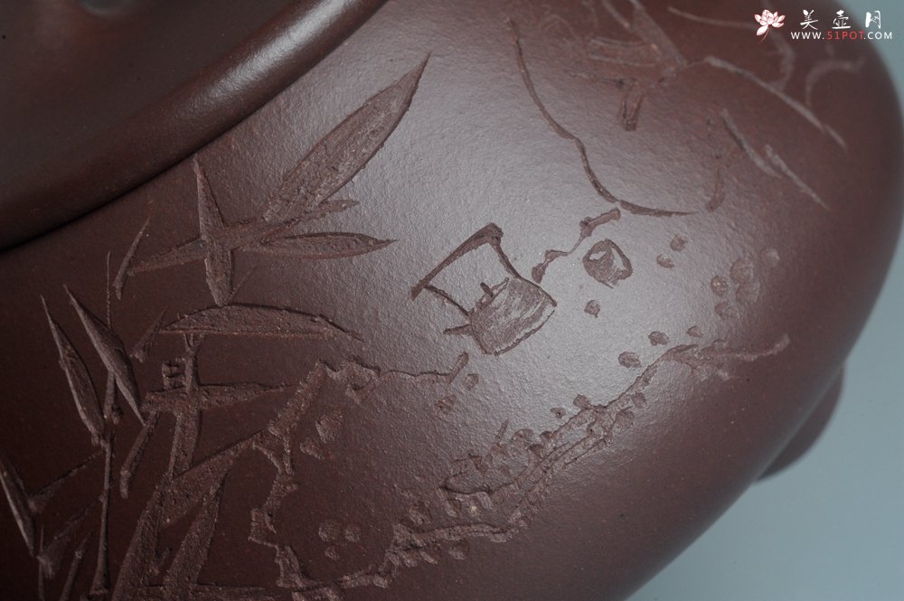 紫砂壶图片：实力派工艺师周斌 优质底槽青全手工精工满瓢壶 陶兴双刀装饰 特文气 玉壶写新竹 烹泉试乳茶 - 宜兴紫砂壶网