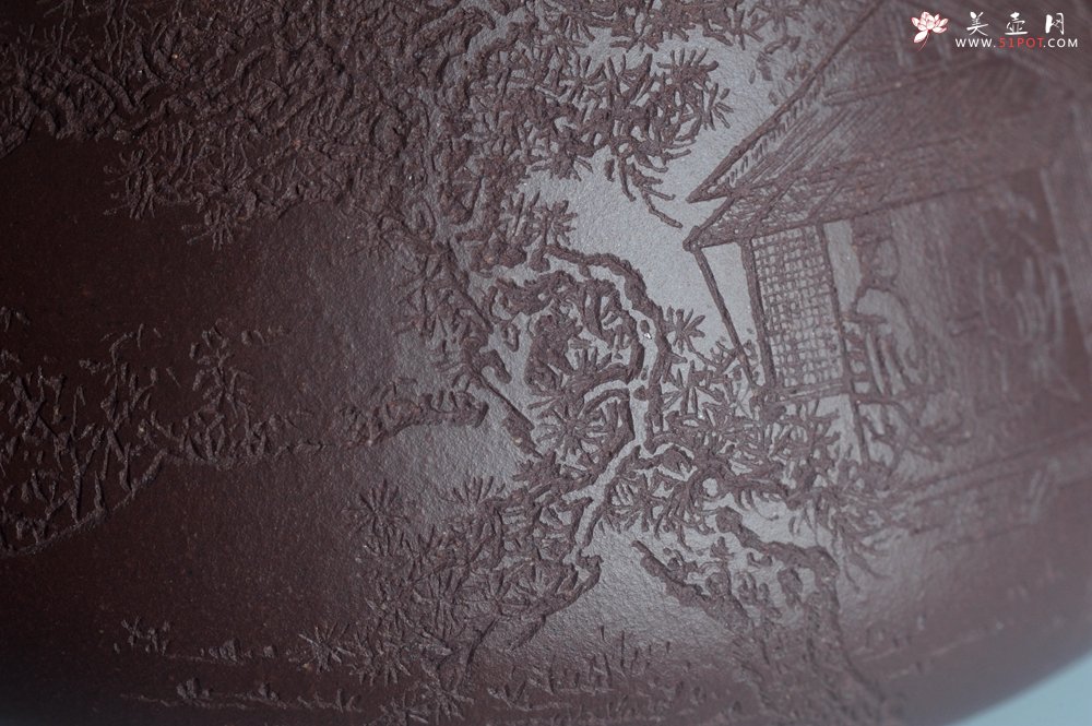 紫砂壶图片：实力派工艺师周斌 优质底槽青全手工精工 满瓢壶 张听钢装饰山水 好山一窗足 佳景四时宜 - 宜兴紫砂壶网