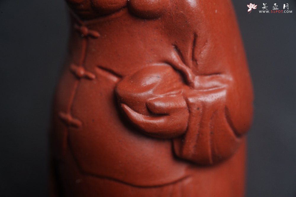 紫砂壶图片：精致大红袍朱泥财主手把件摆件茶宠 高6.5cm - 宜兴紫砂壶网