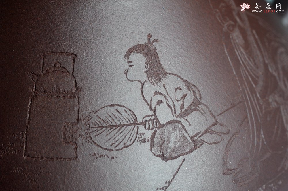 紫砂壶图片：实力派工艺师周斌 优质底槽青全手工精工 子冶石瓢壶 张听钢装饰人物 平生衣食随缘好 过得清闲便是仙 - 宜兴紫砂壶网