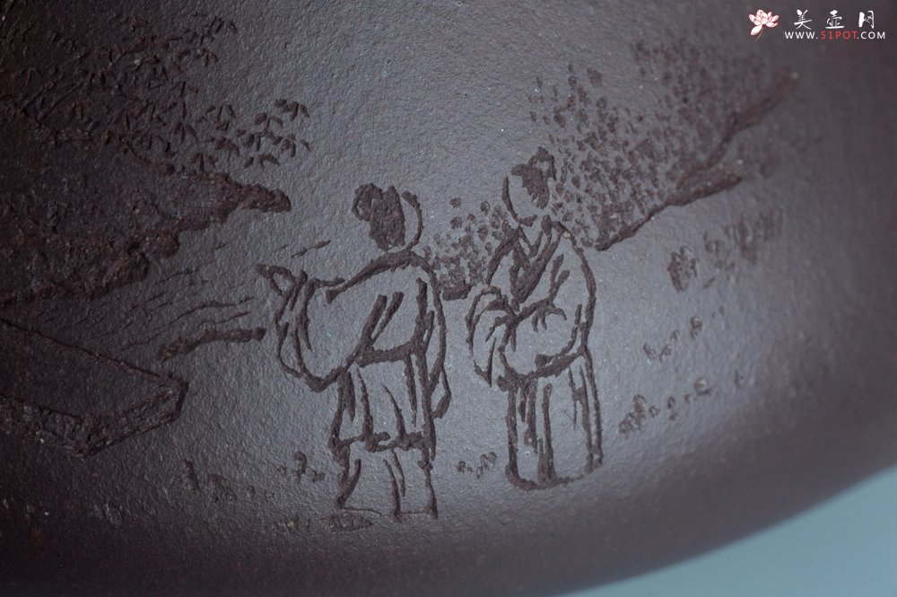 紫砂壶图片：实力派助工周斌 优质底槽青全手工精工 子冶石瓢壶 张听钢精刻山水 青山似欲留人住  香茗何妨为客尝 - 宜兴紫砂壶网