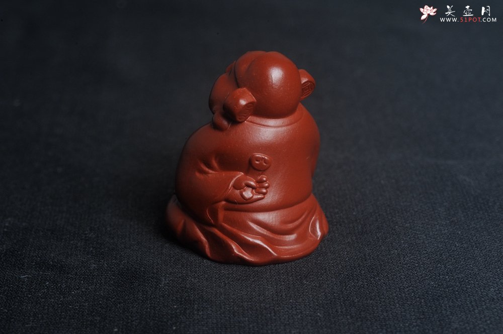 紫砂壶图片：美宠特惠 精致大红袍朱泥手把件财主 财神 摆件茶宠 高5cm - 宜兴紫砂壶网