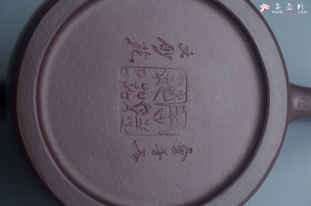 紫砂壶图片：实力派工艺师文砂苑堂主周斌 优质底槽青全手工精工秦权壶 秋果飘香庆丰收 满月增辉逢双喜 - 宜兴紫砂壶网