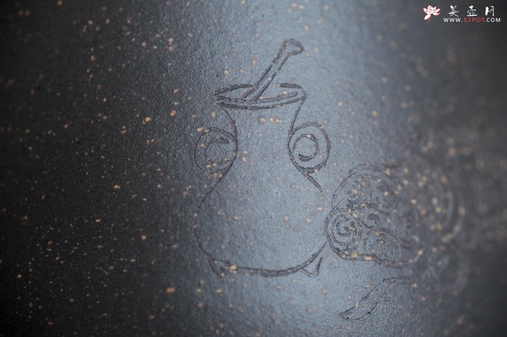 紫砂壶图片：美壶特惠 精致青段洋桶壶 清茶品日月 老酒醉人生 - 宜兴紫砂壶网