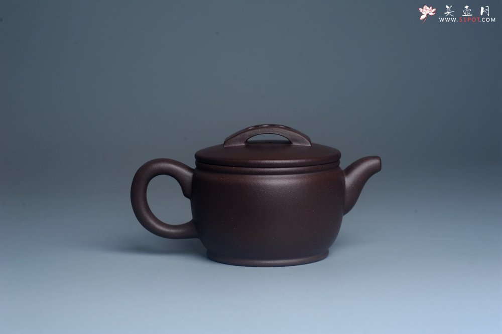 紫砂壶图片：美壶特惠 潜力股周学学老师 精工典范  精致老紫泥汉瓦壶 - 宜兴紫砂壶网