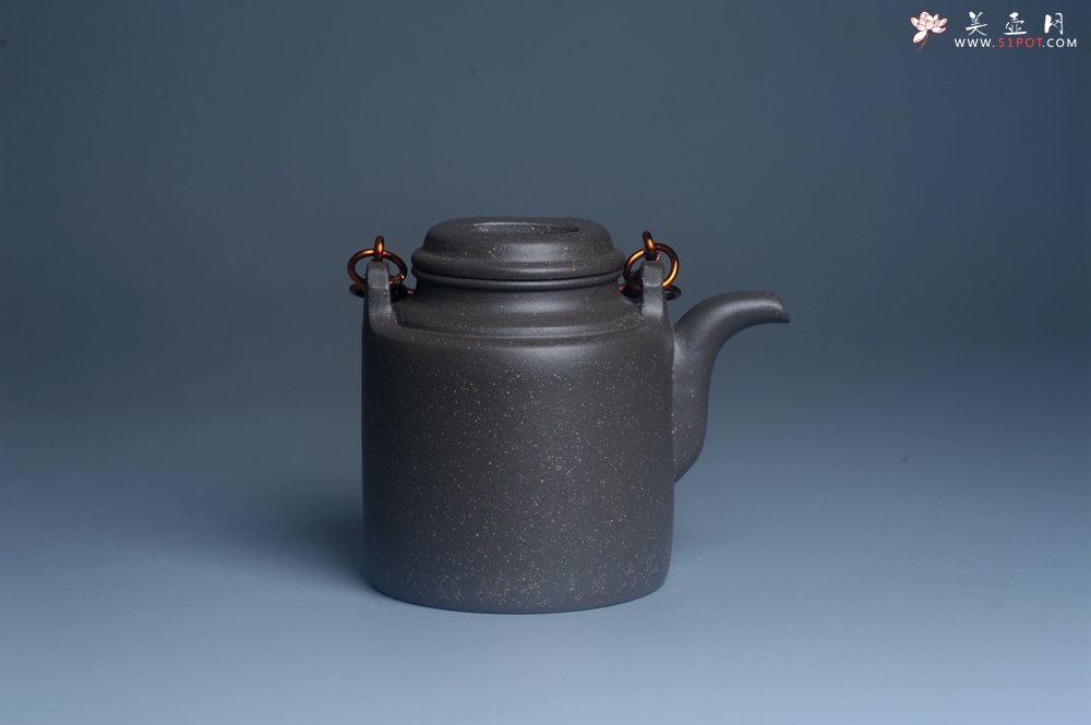 紫砂壶图片：美壶特惠 精致青段洋桶壶 清茶品日月 老酒醉人生 - 宜兴紫砂壶网