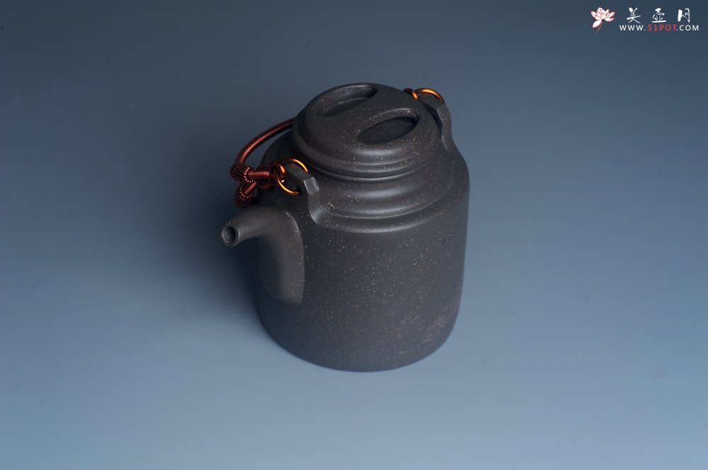 紫砂壶图片：美壶特惠 精致青段洋桶壶 清茶品日月 老酒醉人生 - 宜兴紫砂壶网