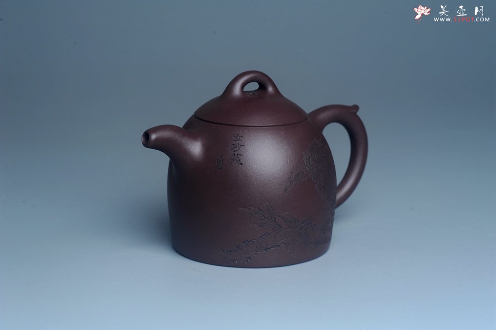 紫砂壶图片：实力派工艺师文砂苑堂主周斌 优质底槽青全手工精工秦权壶 鹰击长空 志在千里 - 宜兴紫砂壶网