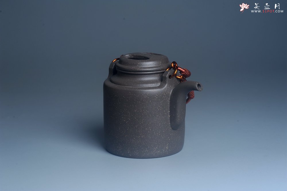 紫砂壶图片：美壶特惠 精致青段洋桶壶 清茶品日月 老酒醉人生 - 宜兴紫砂壶网