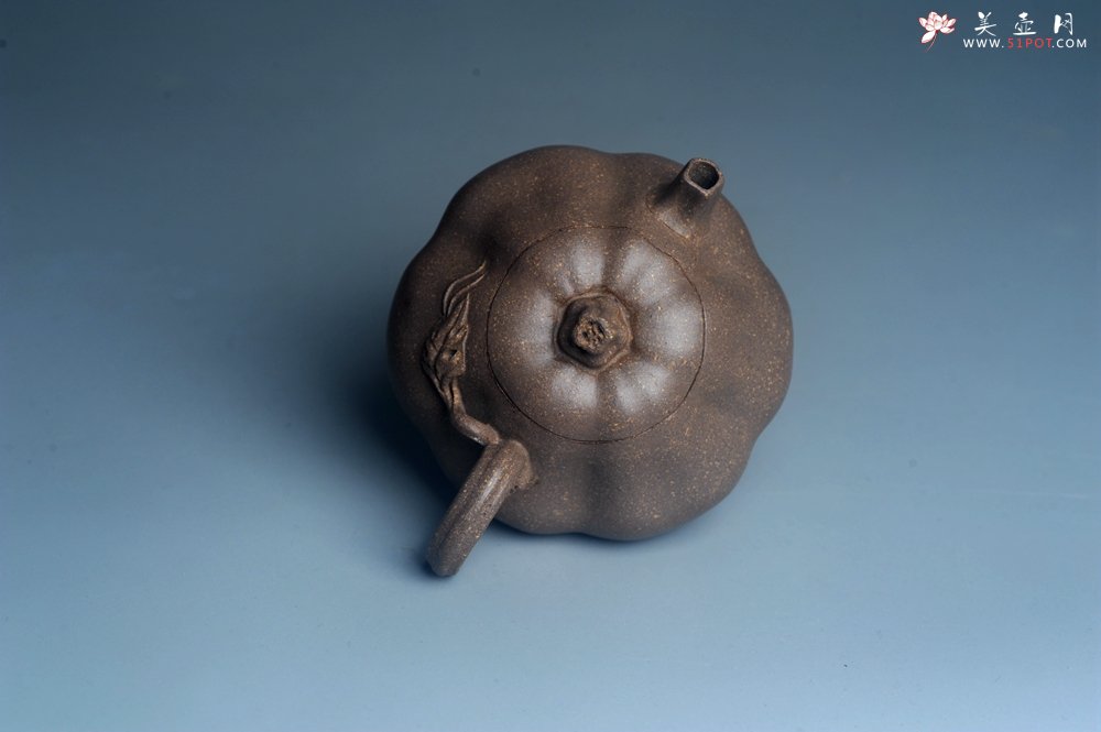 紫砂壶图片：美壶特惠 优质青降坡泥精致卡盖全手工仿生小南瓜 - 宜兴紫砂壶网