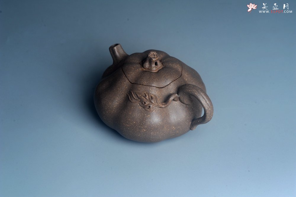 紫砂壶图片：美壶特惠 优质青降坡泥精致卡盖全手工仿生小南瓜 - 宜兴紫砂壶网