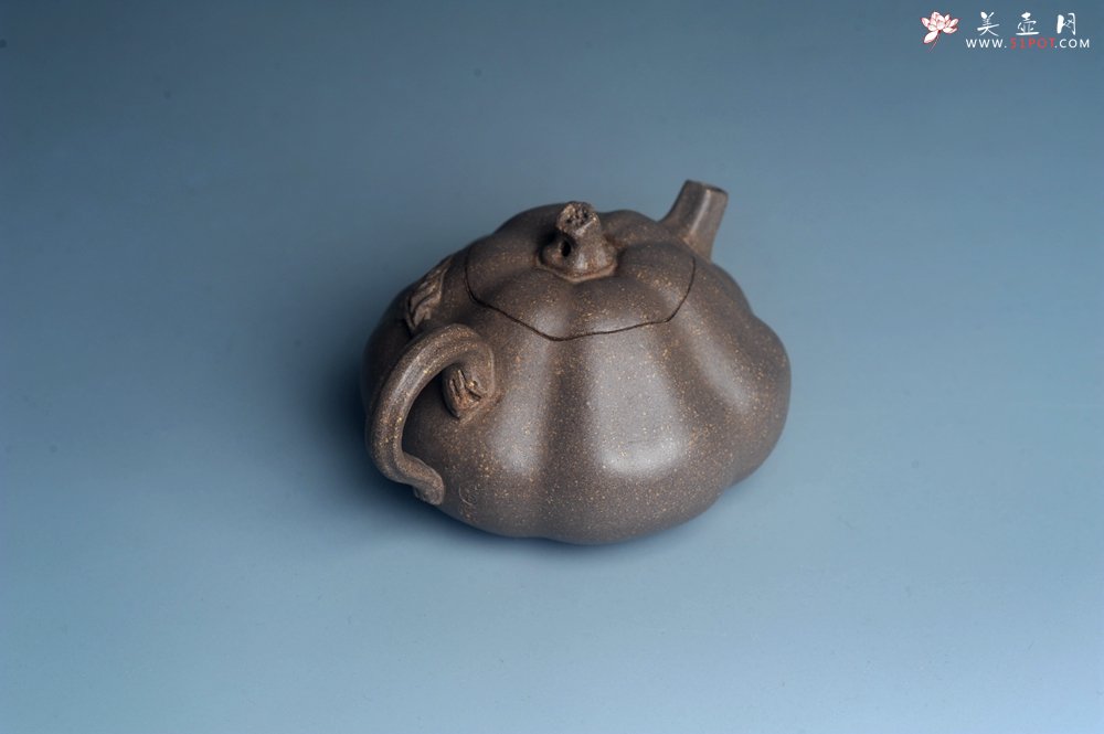 紫砂壶图片：美壶特惠 优质青降坡泥精致卡盖全手工仿生小南瓜 - 宜兴紫砂壶网