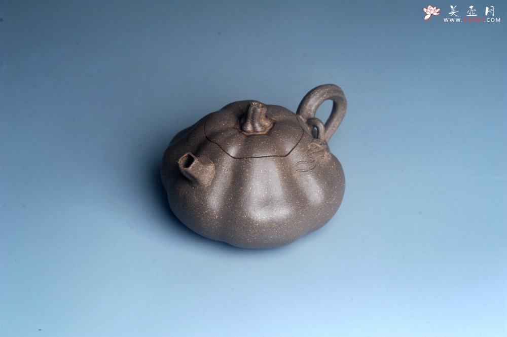 紫砂壶图片：美壶特惠 优质青降坡泥精致卡盖全手工仿生小南瓜 - 宜兴紫砂壶网