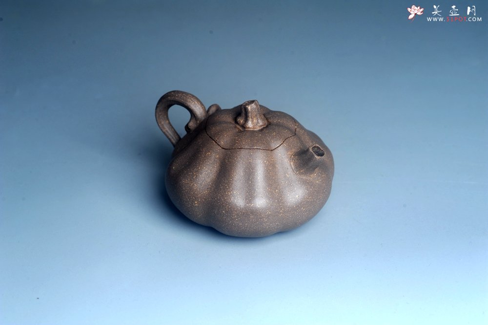 紫砂壶图片：美壶特惠 优质青降坡泥精致卡盖全手工仿生小南瓜 - 宜兴紫砂壶网