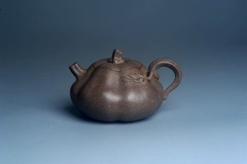 紫砂壶图片：美壶特惠 优质青降坡泥精致卡盖全手工仿生小南瓜 - 宜兴紫砂壶网