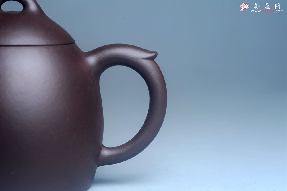 紫砂壶图片：美壶特惠 超精致老紫泥秦权壶 特文气 - 宜兴紫砂壶网