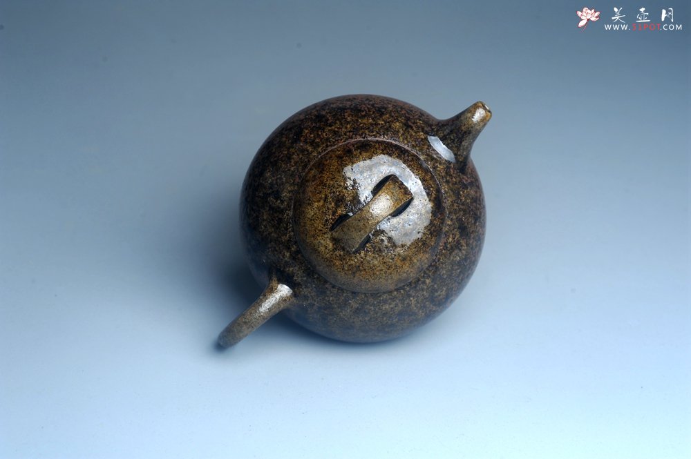 紫砂壶图片：美壶特惠 精致柴烧芝麻段泥半月壶 柴烧之佳品 - 宜兴紫砂壶网