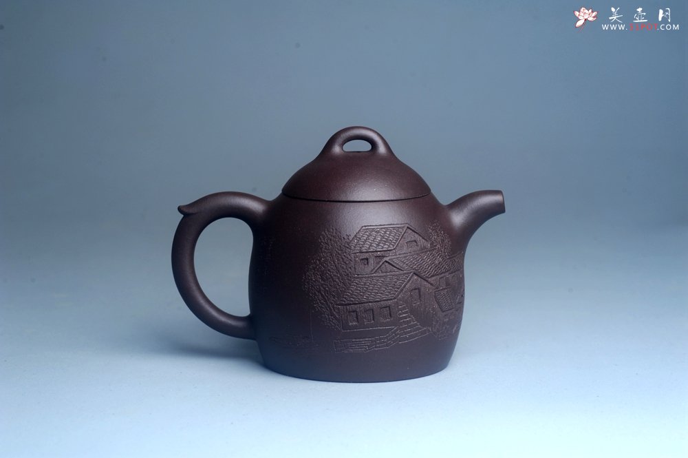 紫砂壶图片：美壶特惠 超精致老紫泥秦权壶 立体雕刻山水 特文气 - 宜兴紫砂壶网