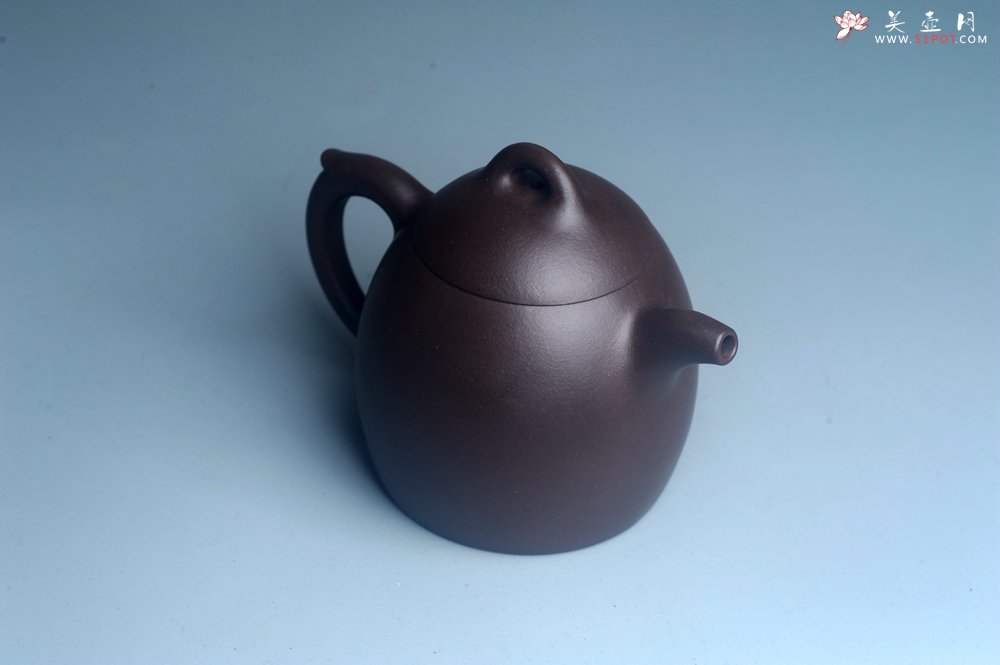 紫砂壶图片：美壶特惠 超精致老紫泥秦权壶 特文气 - 宜兴紫砂壶网