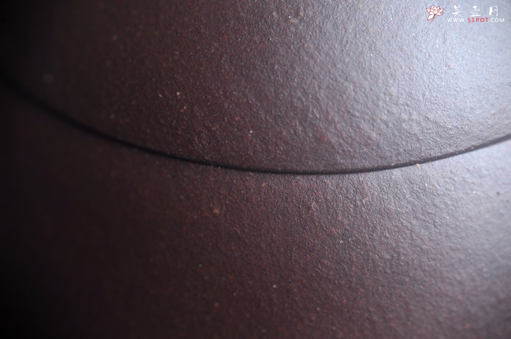 紫砂壶图片：美壶特惠 超精致老紫泥秦权壶 特文气 - 宜兴紫砂壶网