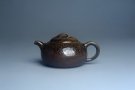 紫砂壶图片：美壶特惠 精致柴烧芝麻段泥半月壶 柴烧之佳品 - 宜兴紫砂壶网