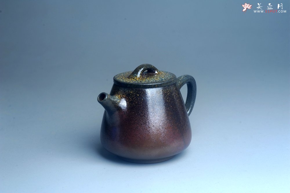 紫砂壶图片：美壶特惠 精致柴烧高石瓢壶 柴烧之佳品 - 宜兴紫砂壶网